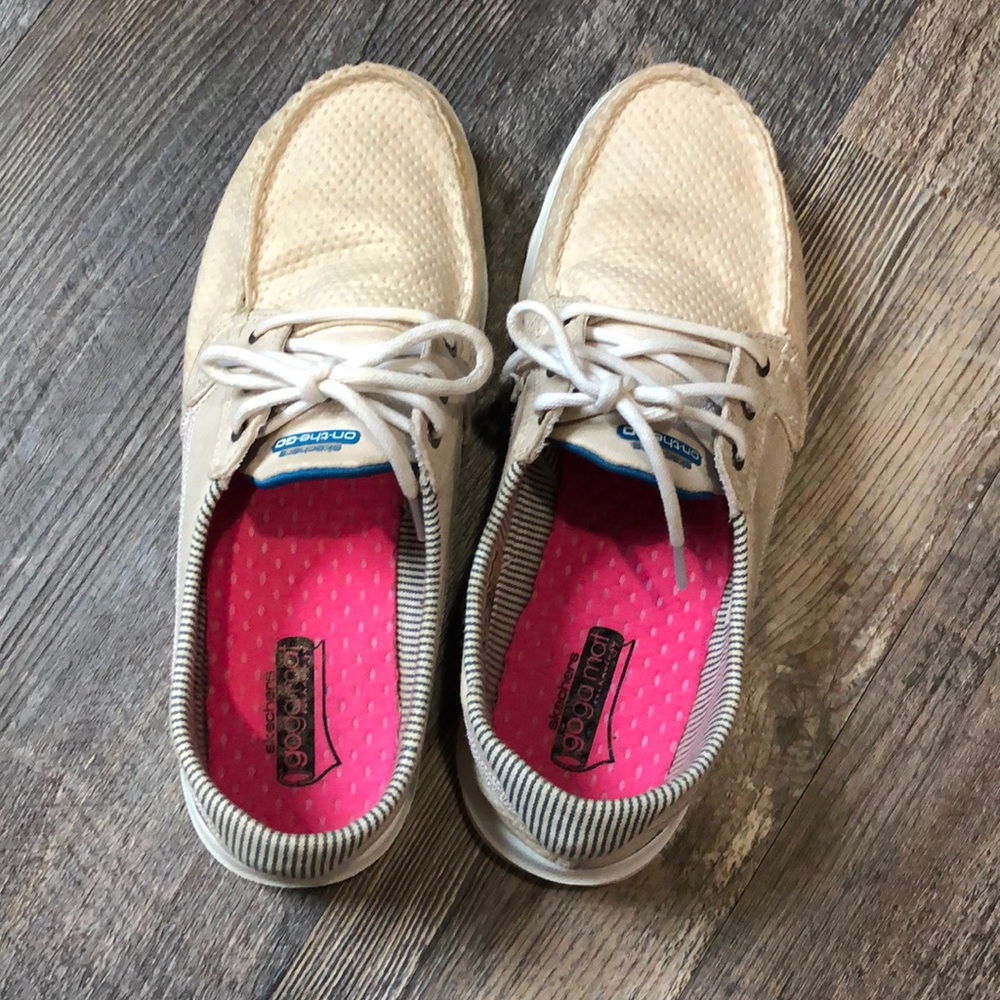 Sketchers goga mat shoes